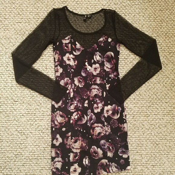 H&M Fitted Floral Patterned Dress - Picture 2 of 6